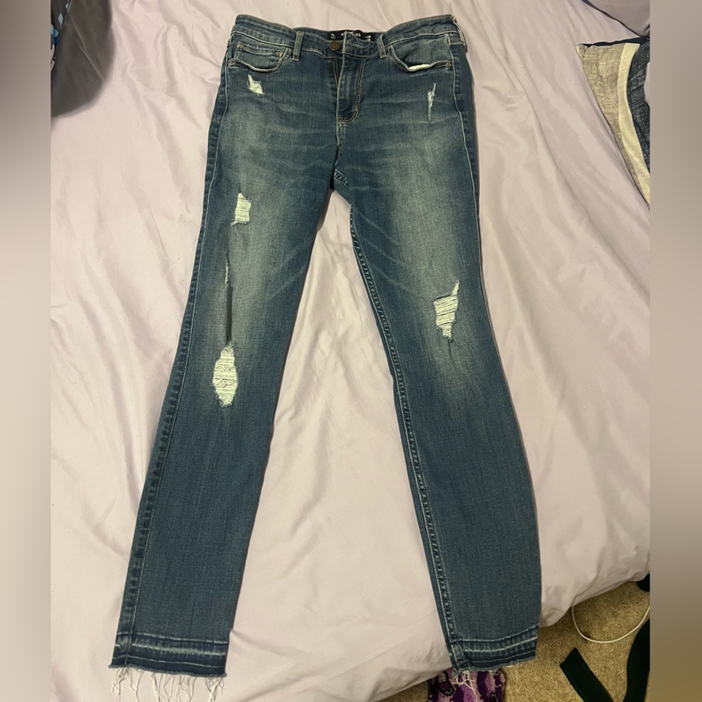 Women’s Distressed Blue Skinny Jeans